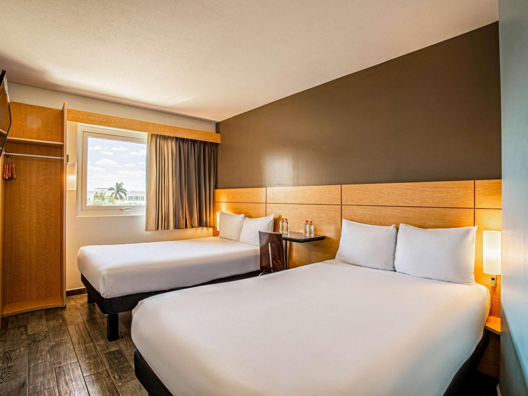 Ibis Мерида Екстериор снимка